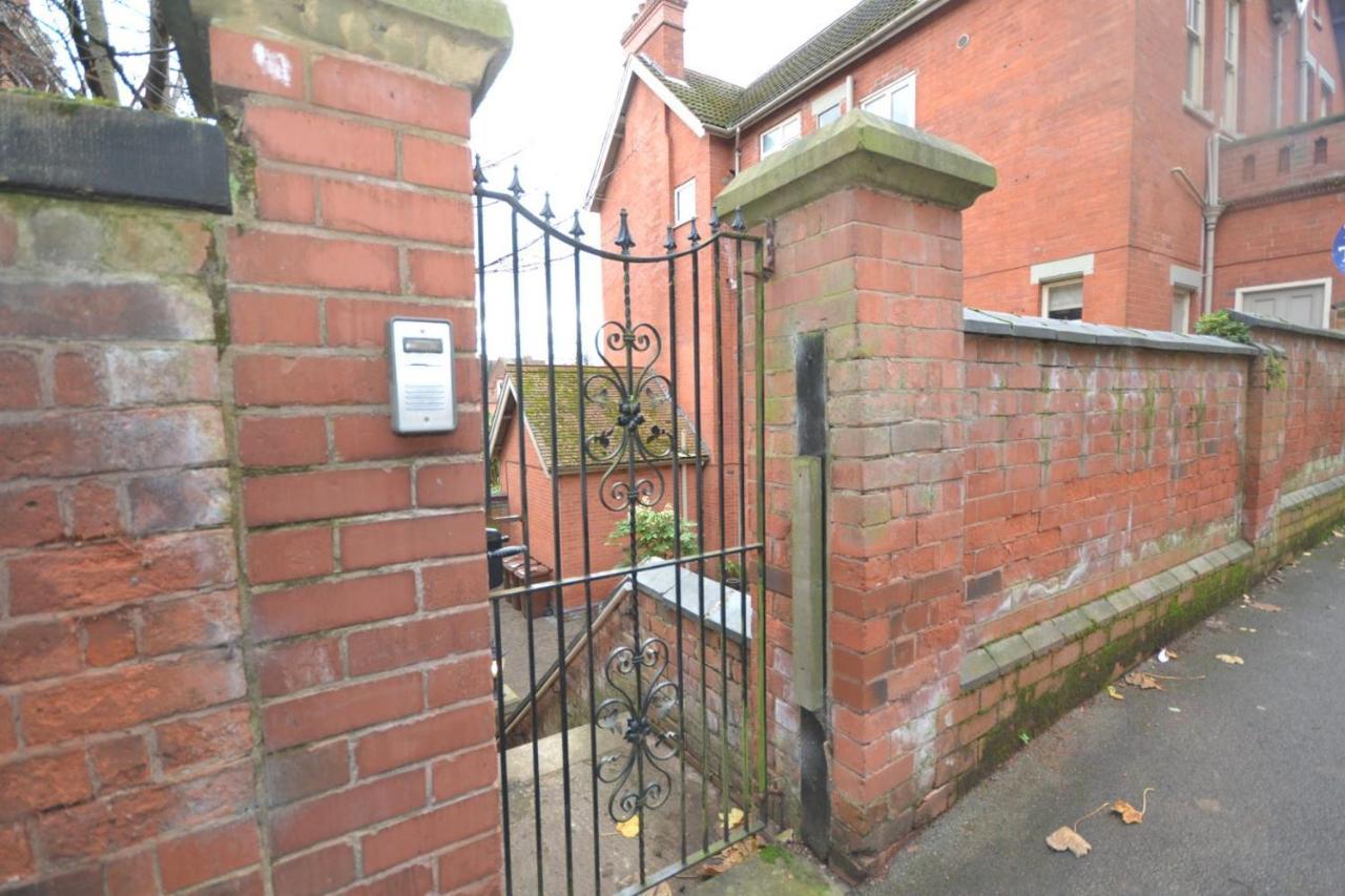 Appartamento Historic House In The Park, Private Courtyard Near The Castle Nottingham Esterno foto